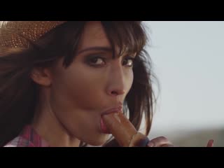 porn шарлотта маккинни кейт аптон эмили ратаковски charlotte mckinney kate upton emily ratajkowski au naturel fast food porn