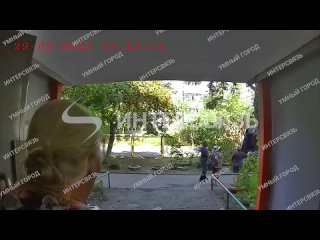 porn челябинские бабушки отвоевали скамейку у подъезда porn