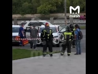 porn мужчина покончил с собои заперевшись в каршеринге porn