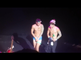 porn голые на сцене the janoskians underwear modelling dublin porn