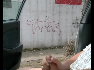porn дрочит в машине на случайных прохожих porn