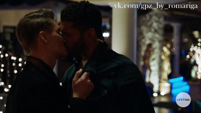 porn алексей воробьёв целуется с парнем в сериале unreal porn
