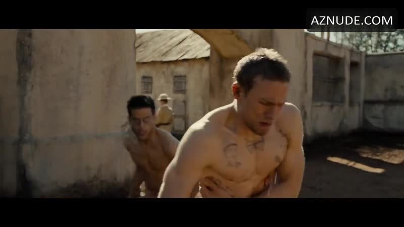 porn актеры рами малек и чарли ханнэм моются голышом в фильме мотылек porn