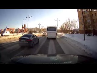 porn едва не сбил людей на зебре в новом уренгое нашли нарушителя по видео в соцсетях porn