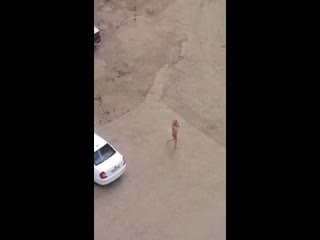 porn в стерлитамаке по улице разгуливала голая девушка porn