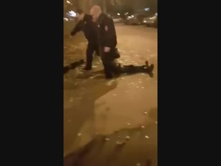 porn охранники больницы бсмп протащили пациента по земле и бросили на морозе porn