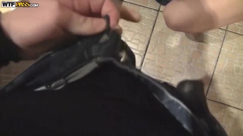 porn девочка согласилась остаться с двумя парнями в саунерусское семейное частное порно инцест и домашний porn