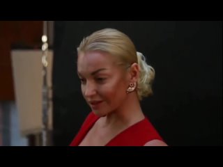porn бухущая завалилась в угол волочкова задрала юбку на публике и показала черную промежность porn