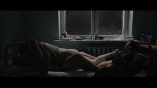 porn парень захотел ночью секса от девушки и без разговоров взял её прямо в её постели porn