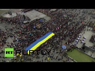 porn особое мнение порошенко рассмеялся во время молитвы в память о жертвах евромайдана porn