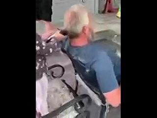 porn что то пошло не так хорошее настроение папа и дочка любимая дочь дурачится стрижка личный парикмахер любительская porn
