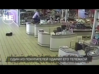 porn грабителя в супермаркете австралии осадили покупатели с помощью тележки porn