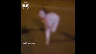 porn в уфе обнажённая женщина бегала по улице и бросалась на прохожих porn