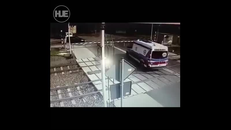 porn в польше поезд врезался в машину скорой помощи porn