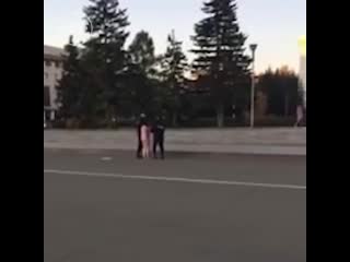porn по барнаулу сегодня утром бегала голая женщина пела и плясала porn