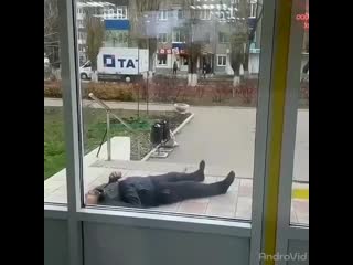 porn в ельце не стали помогать пациенту лежащему на пороге больницы porn