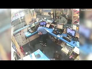 porn работница букмекерской конторы жестоко просчиталась организовав ограбление самой себя porn
