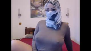porn арабская женщина играет своей грудь и мастурбирует arab woman playing his breasts and masturbating porn