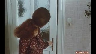 porn старшая сестра разделась перед голым младшим братом постельные сцены и porn