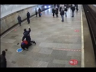 porn невероятные приключения мигрантов на москве мигранты и российские менты в московском метро porn