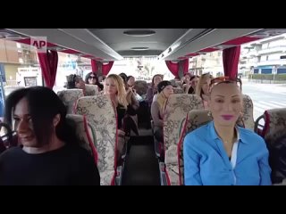 porn папа римский пригласил трансгендерных проституток и 1000 бездомных на обед в ватикан ар porn