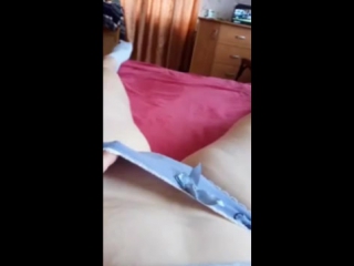 porn пытается снять трусики и показывает сосок в перископе periscope porn