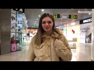 porn прогулка по тц закончилась глубоким минетом в примерочной porn