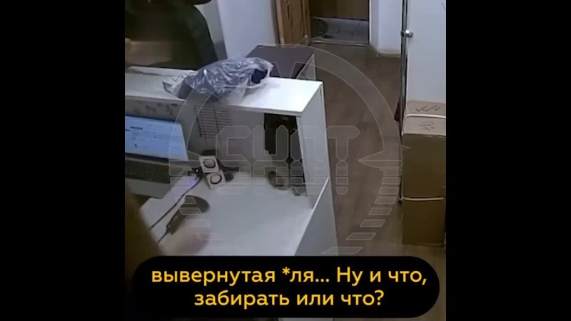 porn мужик заехал в пункт выдачи забрать заказы жены но она попросила его проверить состояние платья и началось шоу porn