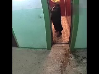 porn бабушка каждыи раз в новом скине вредила соседям в ход шло все моча говно и тарелки как достать соседа porn
