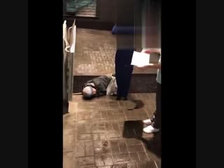 porn в петразоводске охраннику больницы скорой медицинской помощи не понравился вид пациента porn