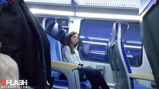 porn юная девочка смотрит как парень дрочит в поезде porn