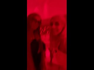 porn гламурная секси красотка emily barbie порно барби русская шлюшка лисбушка дрочит киску лесбиянки оргазм блондника porn
