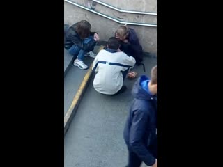 porn наедушница анорексичка с дружбаном и пьяной в сопли подругой на рабочем месте porn