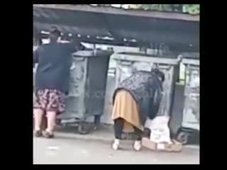 porn в казани две женщины засунули девочку в мусорный porn