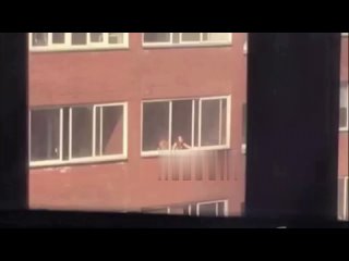 porn в новосибирске заметили возлюбленную парочку которая трахалась у открытого окна пока за ними подсматривали другие porn
