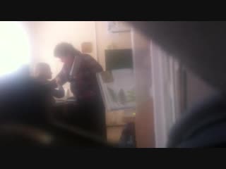 porn вы что с ума сошли появилось видео как завуч тольяттинской школы бьет пятиклассницу по лицу за рисунки porn