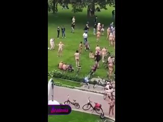 porn в европе начались массовые обнаженные марафоны голые европейцы заполонили парки и устроили веломарафоны porn