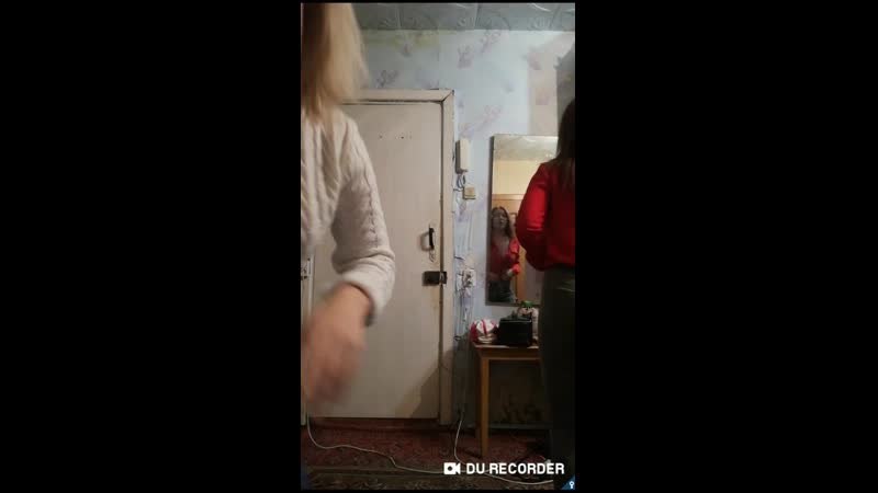 porn засветила как подруга переодевалась в зеркале 2020 porn