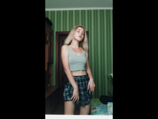 porn лилиана фролова школьница тверк перископ танцует молодые красавица одноклассница монеточка нимфоманка грудь porn