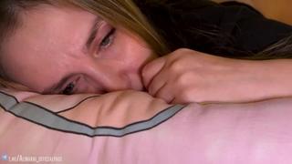porn блин я кончил в дочь пока она спала но вроде всю сперму вытер porn