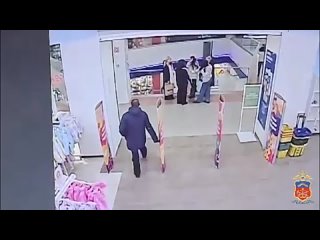 porn папа карло из мурманска попал на видео во время кражи куклы porn