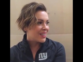 porn алисса милано о своей марке одежды touch by alyssa milano и фитнесе с велотренажером peloton 2016 porn