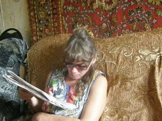 porn читает и светит пиздой с шикарным клитором любительское порно mp4 porn