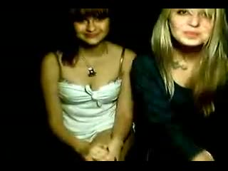 porn две красивые школьницы показали большие сиськи в перископе две студентки на вписке за деньги показали грудь минет porn