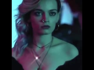 porn эмма маккей в сериале половое воспитание porn