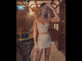 porn готовы пойти куда нибудь и повеселиться оцени девочку porn