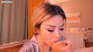 porn казашка сосёт и надрачивает сосёт отсос порно blowjob кыргызка узбечка секс домашнее азиатки вебкам сиськи porn