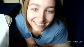 porn секс с молодой горячей попутчицей в купе поезда домашнее порно в публичном месте кончил в ротик студентке девочке porn
