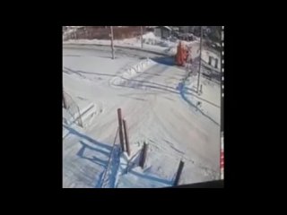 porn в амурской области бесстрашный тракторист решил переехать жд пути прямиком перед поездом porn