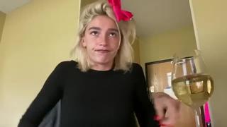 porn настя ивлеева показала грудь задрала кофту засветила сиськи голая грудь блогерш слив ивлеевой приватное видео porn